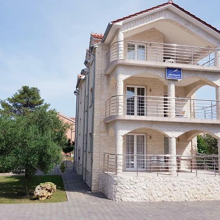 Apartments Palaca Sunca Srima Esterno foto